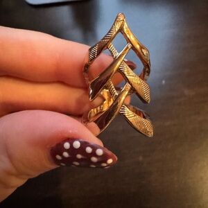 Stylish Gold Leaf Ring